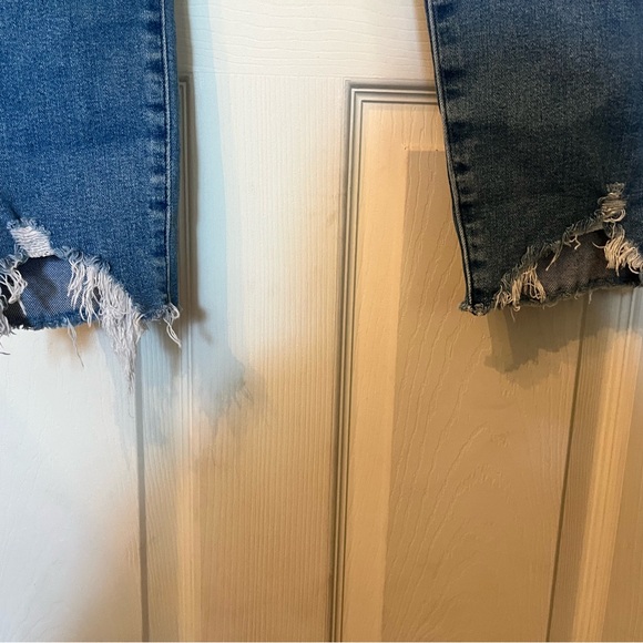 Abercrombie & Fitch Light Blue Distressed Ankle Jeans - Picture 3 of 4